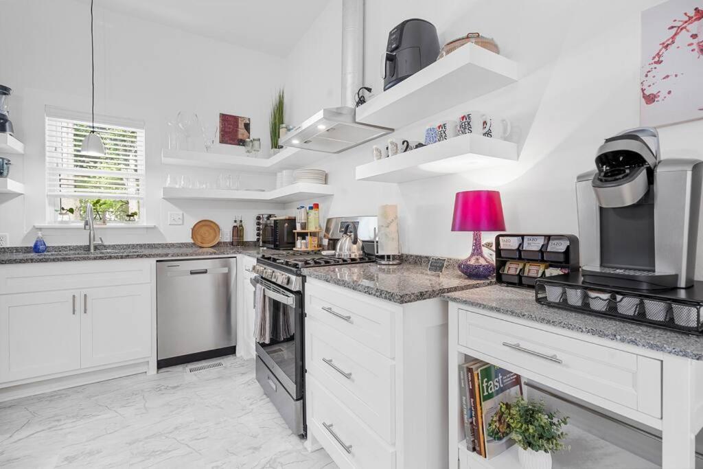 Vineyard Cottage-Pet Friendly & Walk To Oaklawn! Χοτ Σπρινγκς Εξωτερικό φωτογραφία