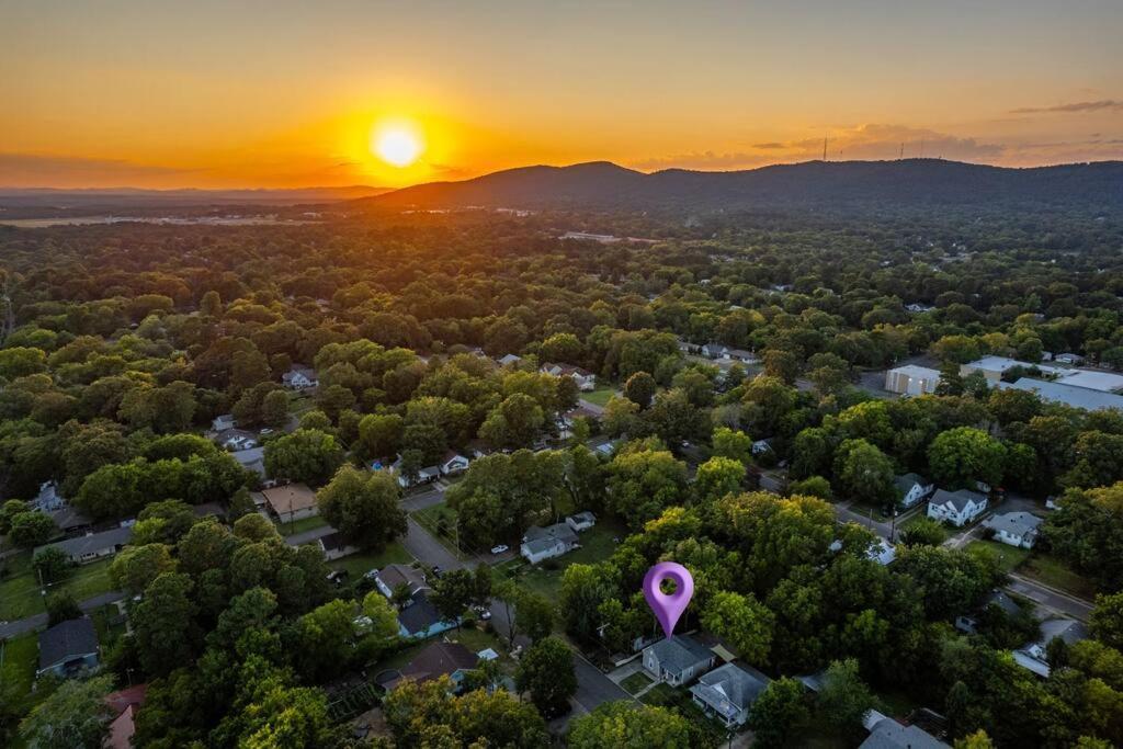 Vineyard Cottage-Pet Friendly & Walk To Oaklawn! Χοτ Σπρινγκς Εξωτερικό φωτογραφία